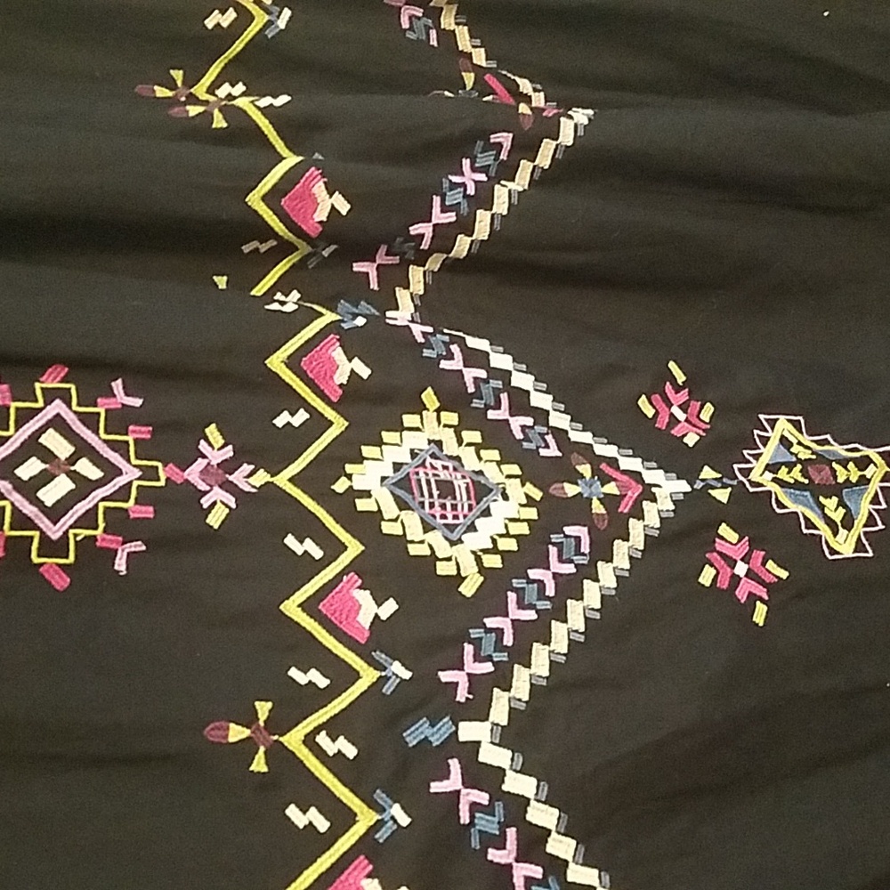Embroidered Maxi Dress - Picture 3 of 7